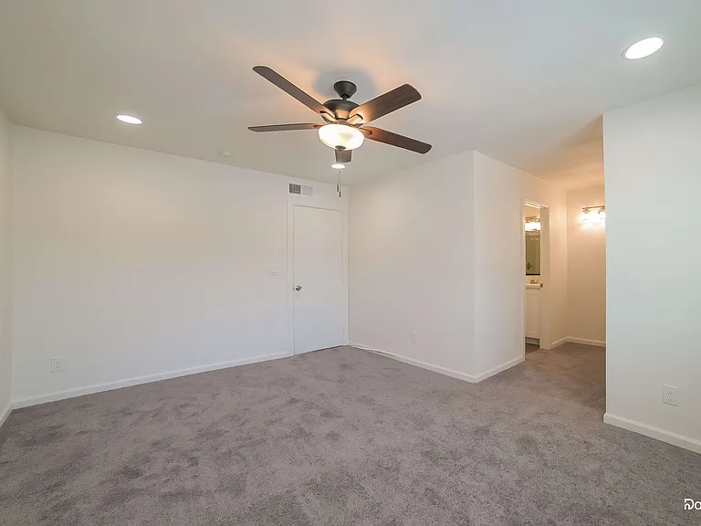 3412 N 89th Ave — Photo 13