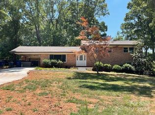709 7th Ave SW, Conover, NC 28613