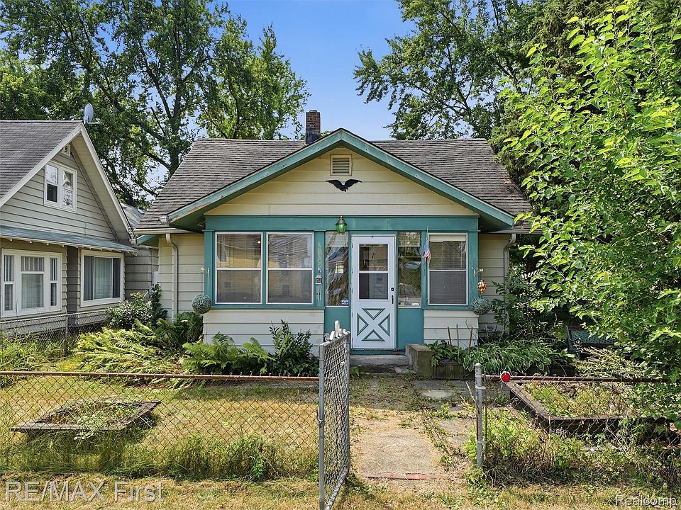 1st image of 3039 Kenrick St