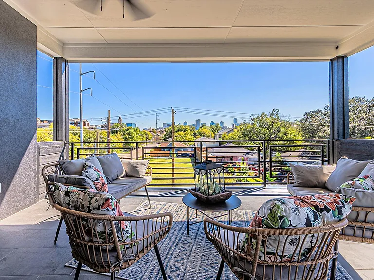 4309 Sylvester St — Photo 33