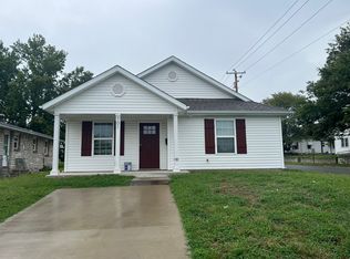 701 W 4th St, Webb City, MO 64870