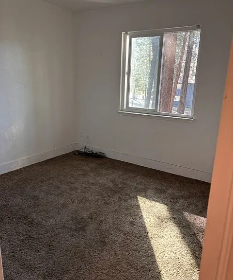 1031 Moss Rd #10 — Photo 7