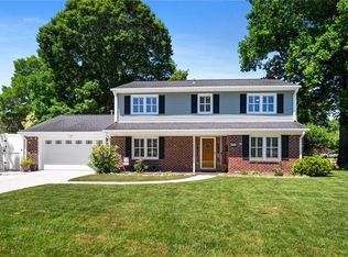 899 Cambridge Dr, Virginia Beach, VA 23454