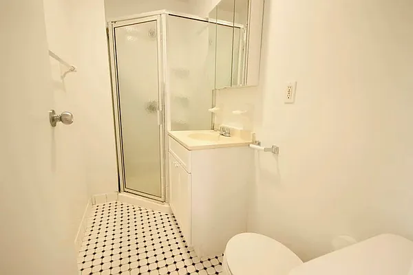 Rented by REAL New York | media 6