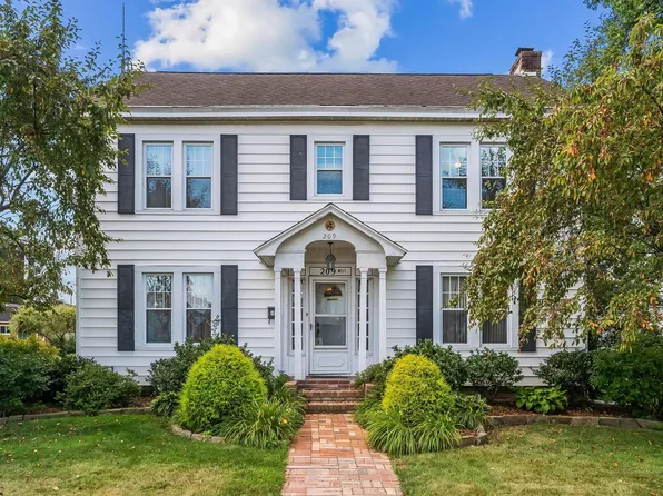 209 W Russell Ave, West Lafayette, OH 43845