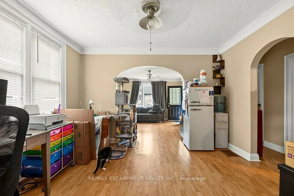 3 bed, $1,900 — Photo 4