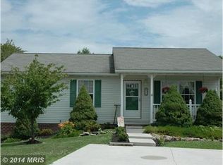 26 Colonial Ct, Littlestown, PA 17340