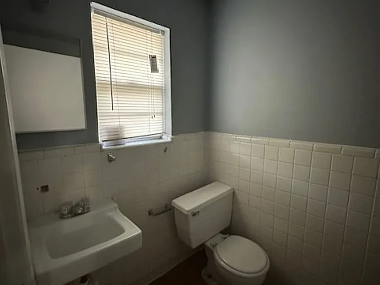 332 Waters St — Photo 5