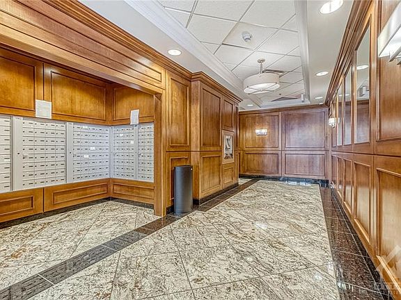 5th image of 195 Besserer St #804