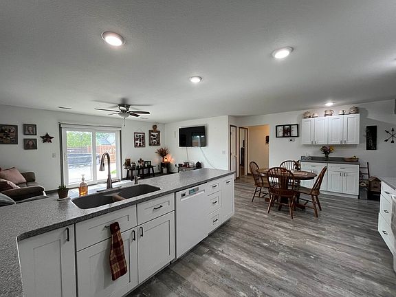 3rd image of 212 Deborah Dr #A
