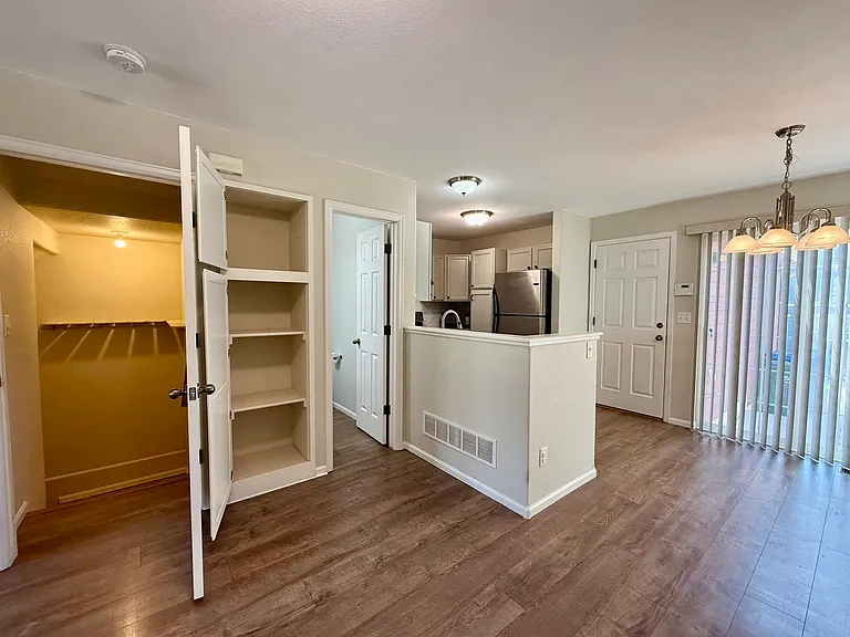 827 Apex Dr #C — Photo 7
