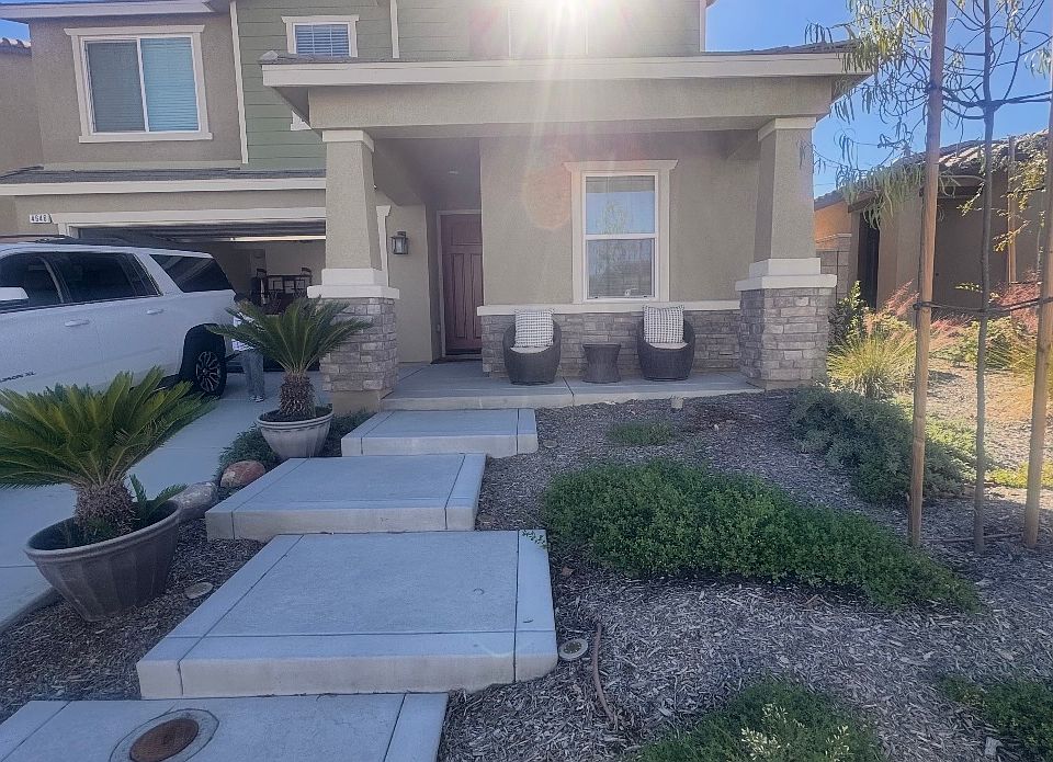 1st image of 4646 Florence Dr