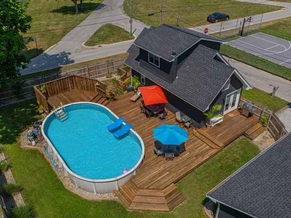 13131 Marquette St, Cedar Lake, IN 46303