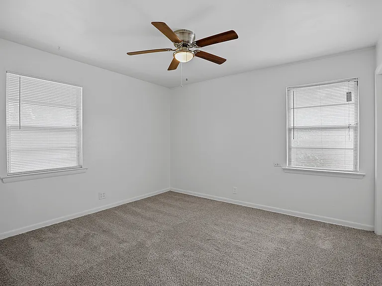 3406 Avon Dr — Photo 7