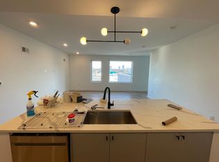 403 Jackson St #PENTHOUSE 605, Hoboken, NJ 07030