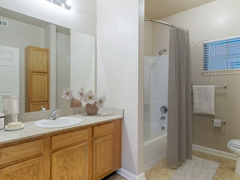 Villaggio Apartments — Photo 30