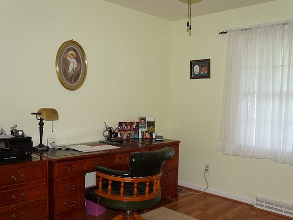 Upper Bedroom 3