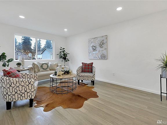5th image of 16817 20th Avenue Ct E