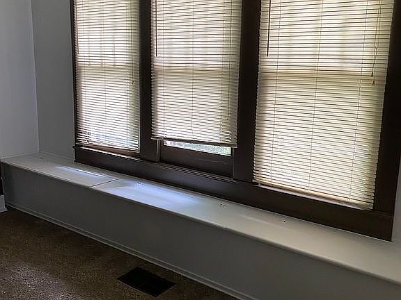 5th image of 210 E Charles St