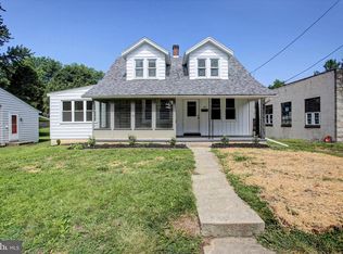 320 S Park Ave, Mercersburg, PA 17236