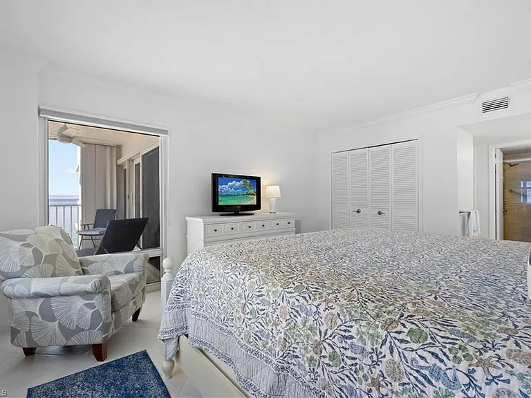 3443 Gulf Shore Blvd N #503 — Photo 10