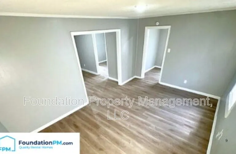 1748 Benning St — Photo 6