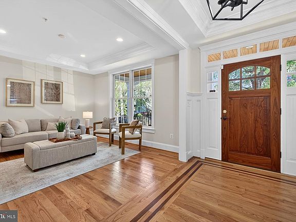 3rd image of 5011 Rugby Ave