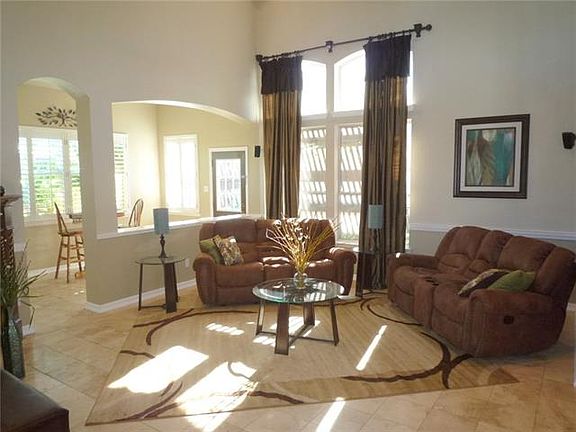 3rd image of 5537 Riverview Dr