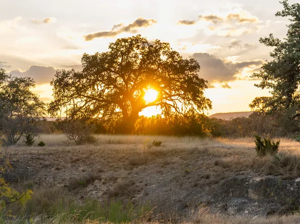 1593 County Road 354, Utopia, TX 78884