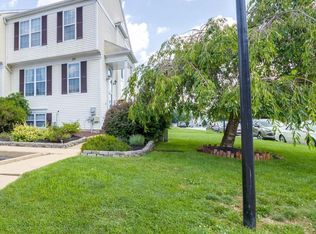 29 Denny Cir, Newark, DE 19702