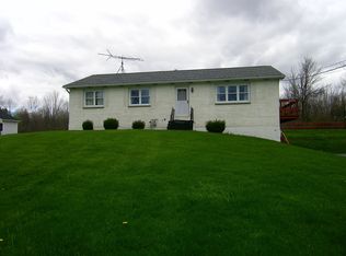 6802 Milestrip Rd, Orchard Park, NY 14127