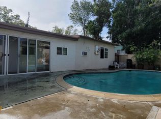 8215 Cantaloupe Ave, Panorama City, CA 91402