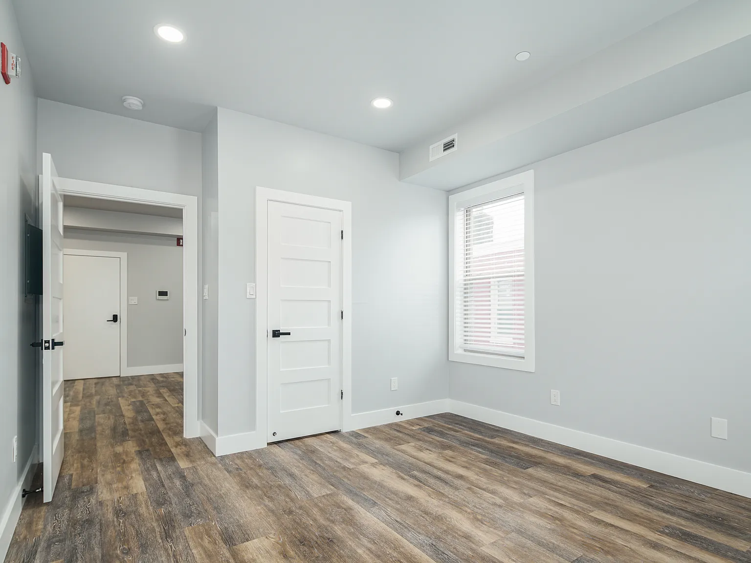 2 bed, 1300 sqft, $1,750 — Photo 3