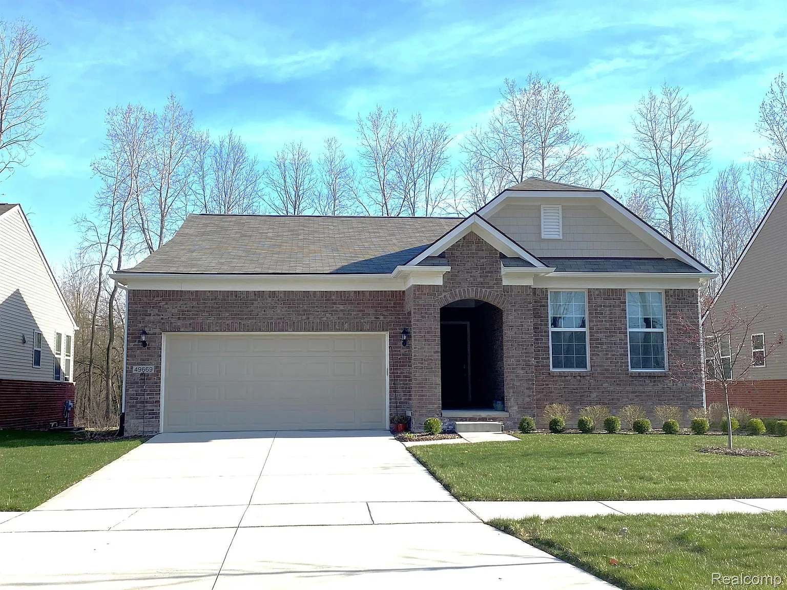 5112 Addington photo 1