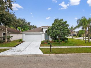 2913 Butterfly Landing Dr, Land O Lakes, FL 34638