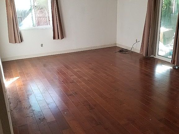 3rd image of 3906 Ward Ave