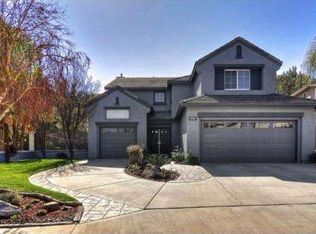 8790 E Foxhollow Dr, Anaheim, CA 92808