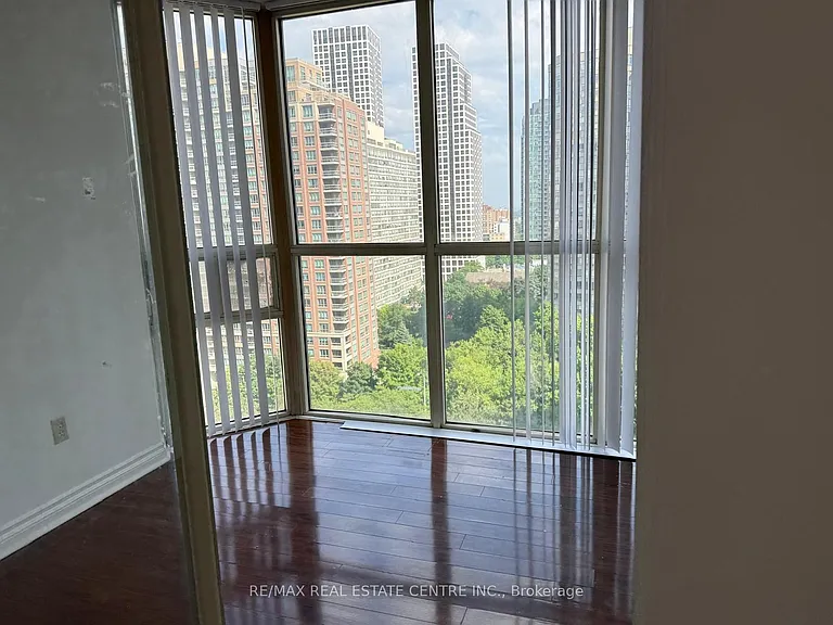 265 Enfield Pl #1403 — Photo 17