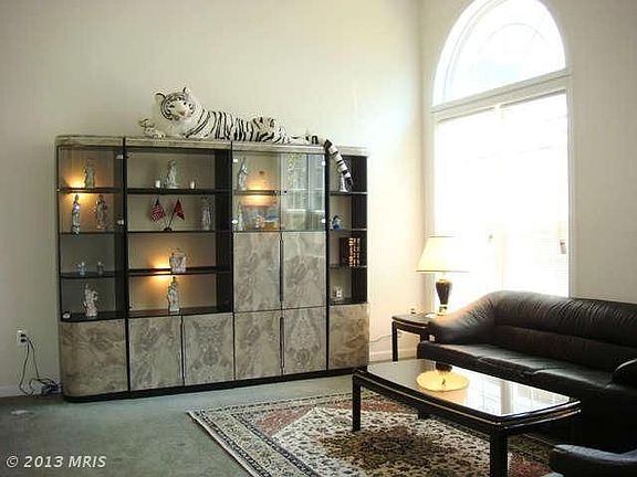 5th image of 9053 Galvin Ln