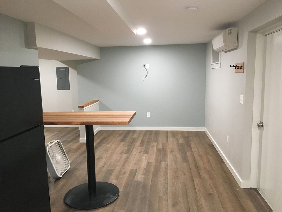 2nd image of 8582 Valley Dr #8582