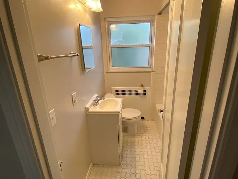 3577 Saybrook Ave #4 — Photo 9
