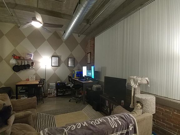 2nd image of 411 N 22nd St Unit 403