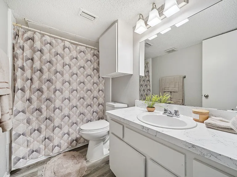Cedar Park Apartments — Photo 65