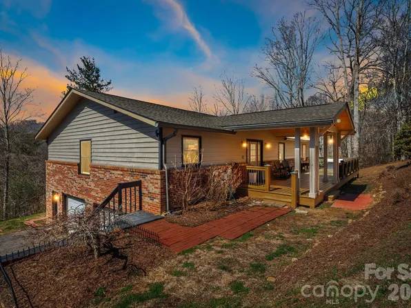 4 Lynnette Dr, Fairview, NC 28730