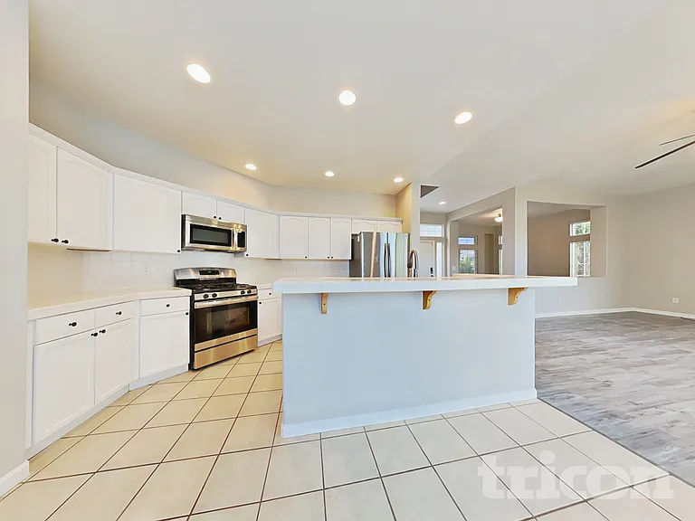 9570 Long River Dr — Photo 6