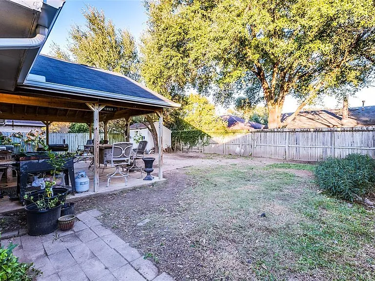 2618 Count Eric Dr — Photo 25