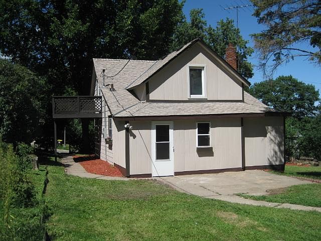 1st image of 596 Annapolis St E