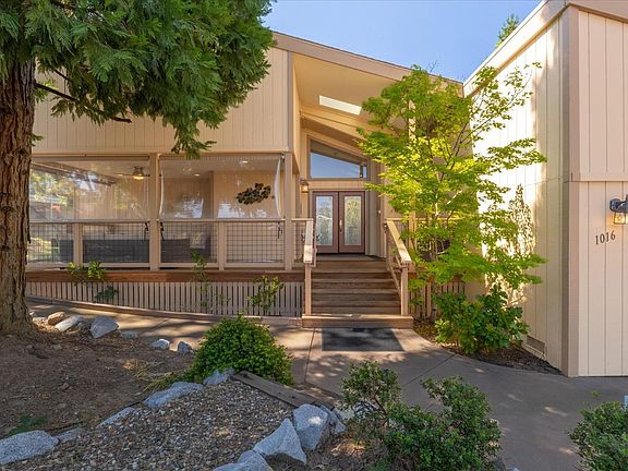 4th image of 1016 Buckthorn Dr