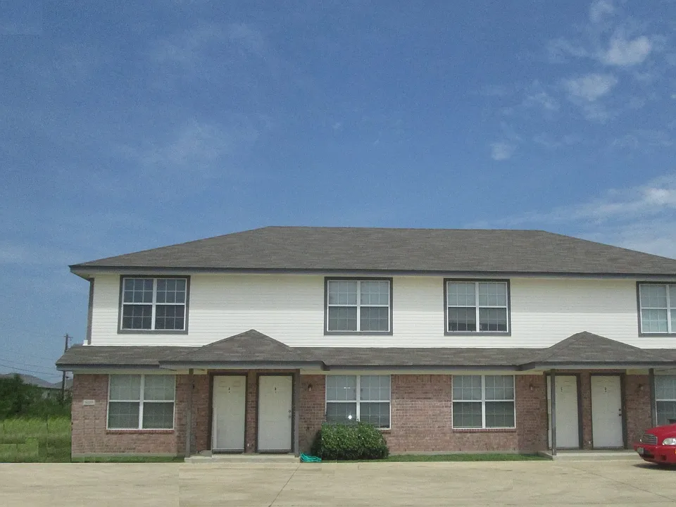 809 Leifester Cir