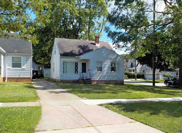 1st image of 234 Columbus St